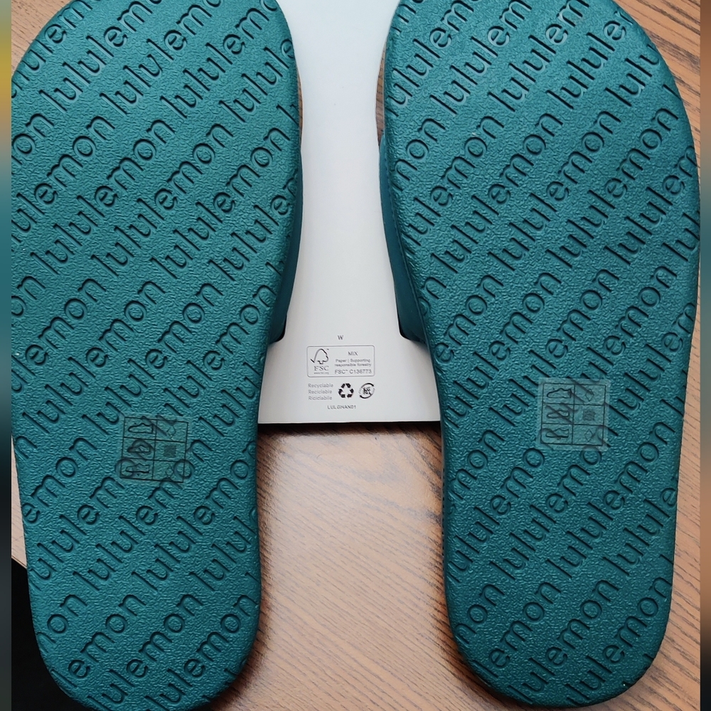 NWT lululemon athletica Women's Restfeel Slide Sandals - Picture 7 of 11